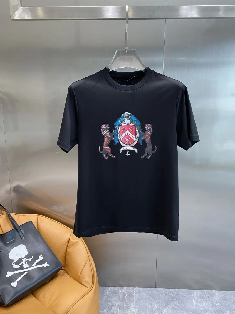 Sporty Louis Vuitton T-Shirts 135274