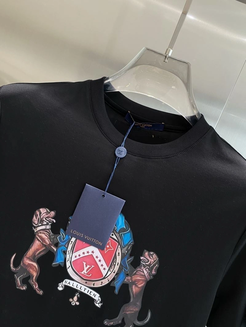 Sporty Louis Vuitton T-Shirts 135274