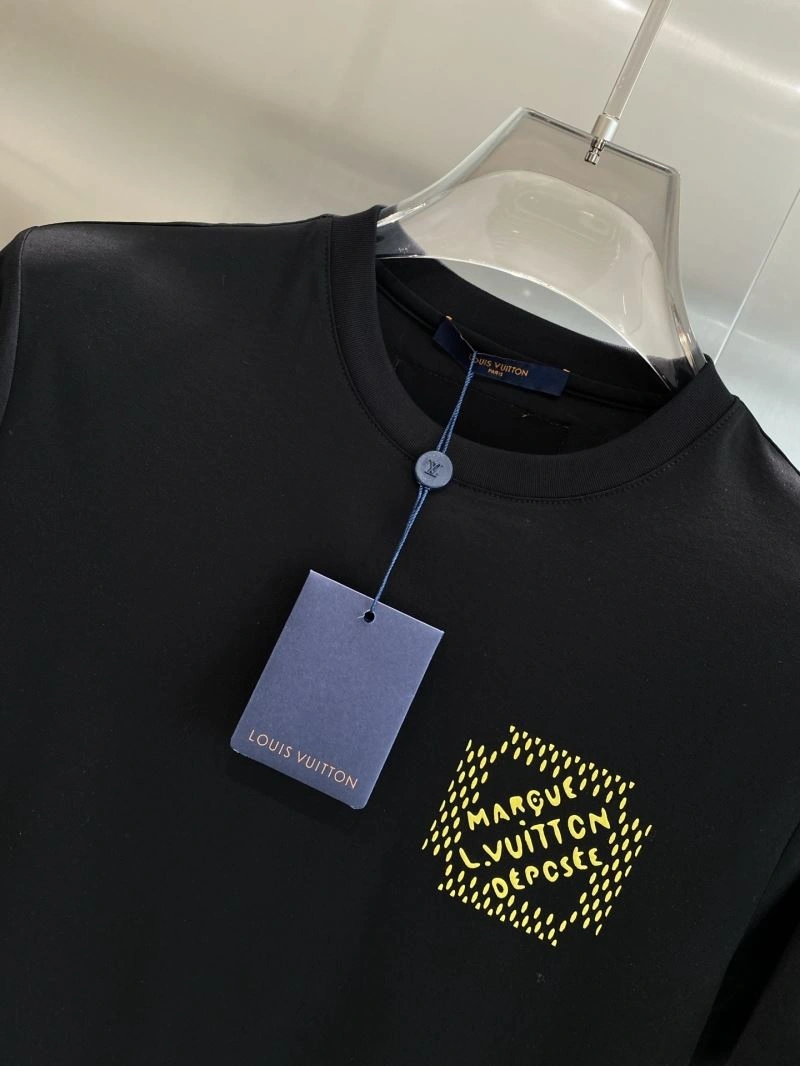 WaterResistant Louis Vuitton T-Shirts 135282
