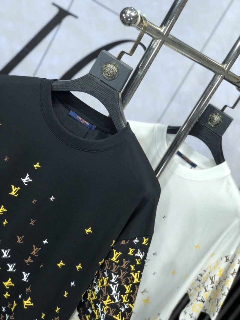 MoistureWicking Louis Vuitton T-Shirts 135240