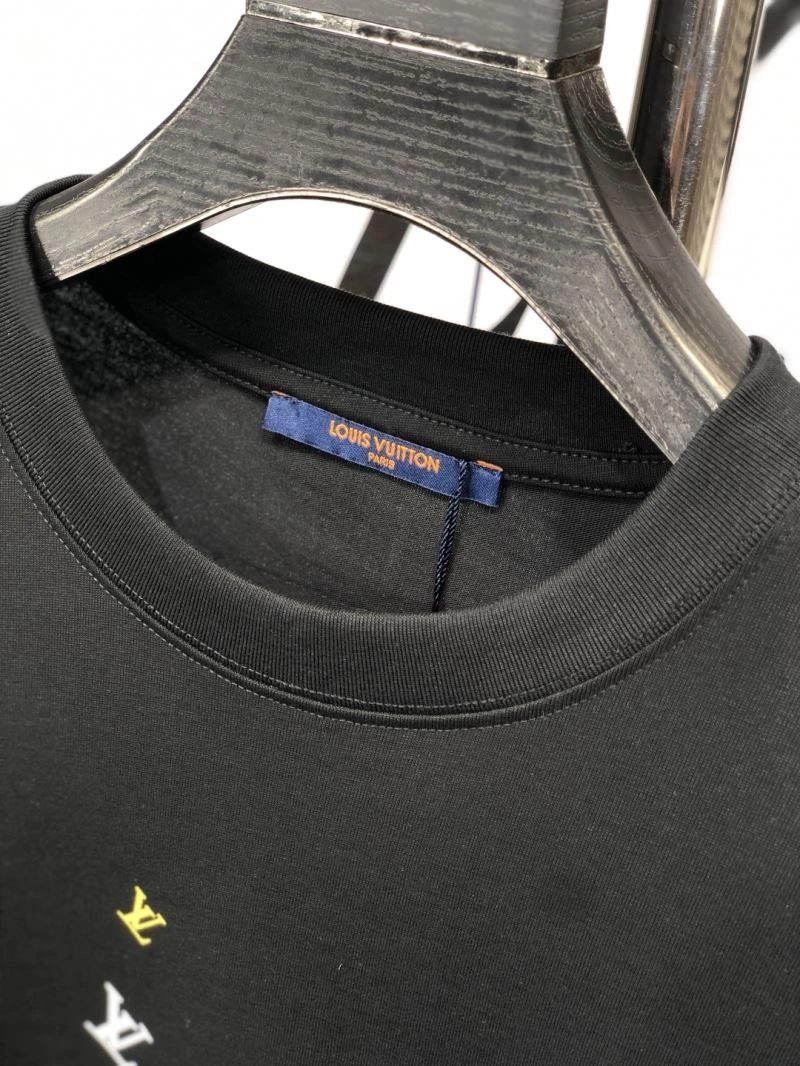 MoistureWicking Louis Vuitton T-Shirts 135240