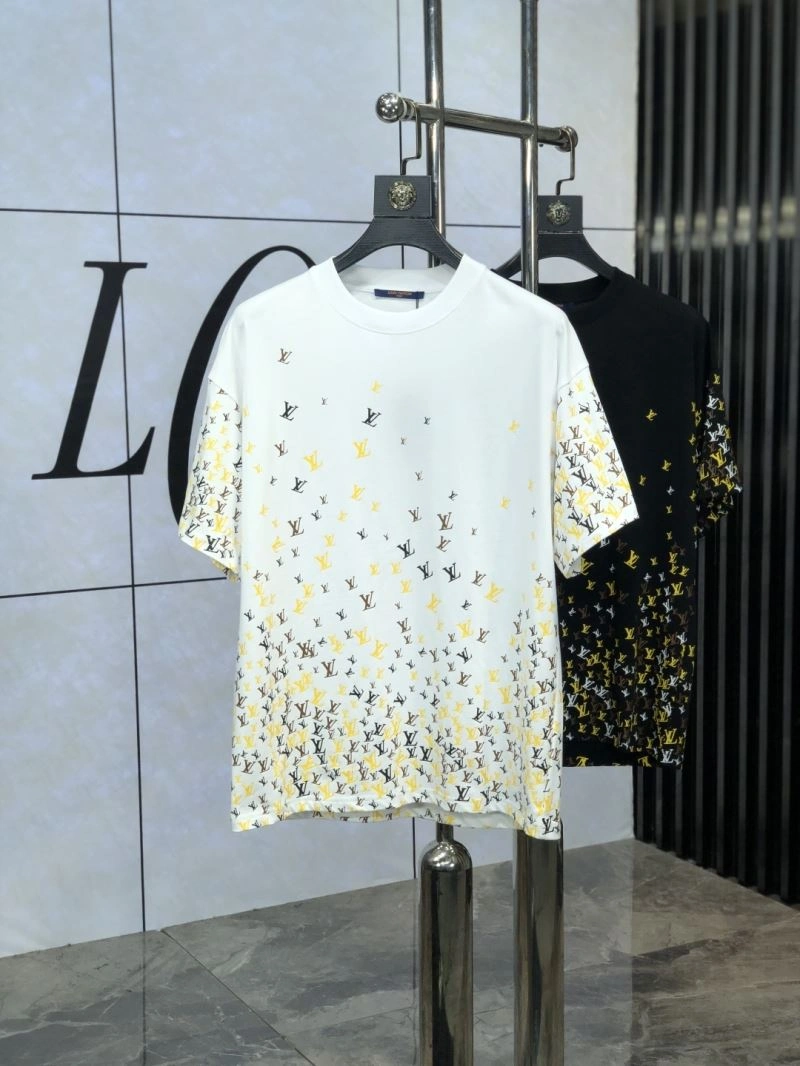 Modern Louis Vuitton T-Shirts 135231