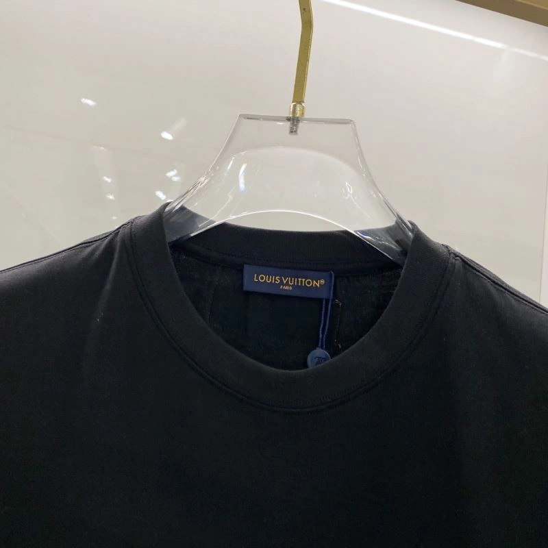 Sophisticated Louis Vuitton T-Shirts 135253