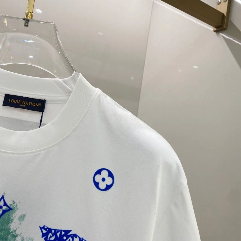 Timeless Louis Vuitton T-Shirts 135241