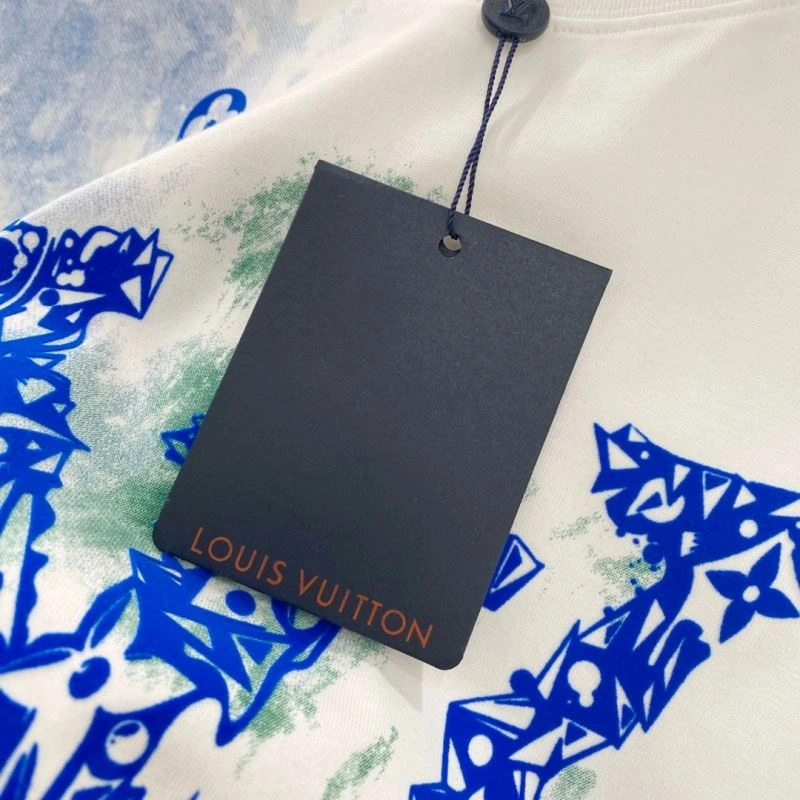 Timeless Louis Vuitton T-Shirts 135241