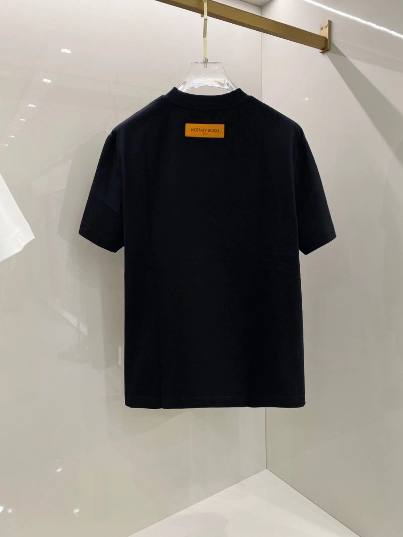 Vibrant Louis Vuitton T-Shirts 135248