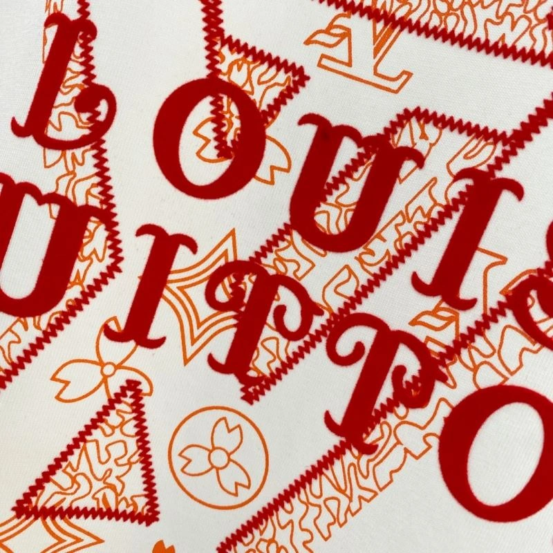 Contemporary Louis Vuitton T-Shirts 135250