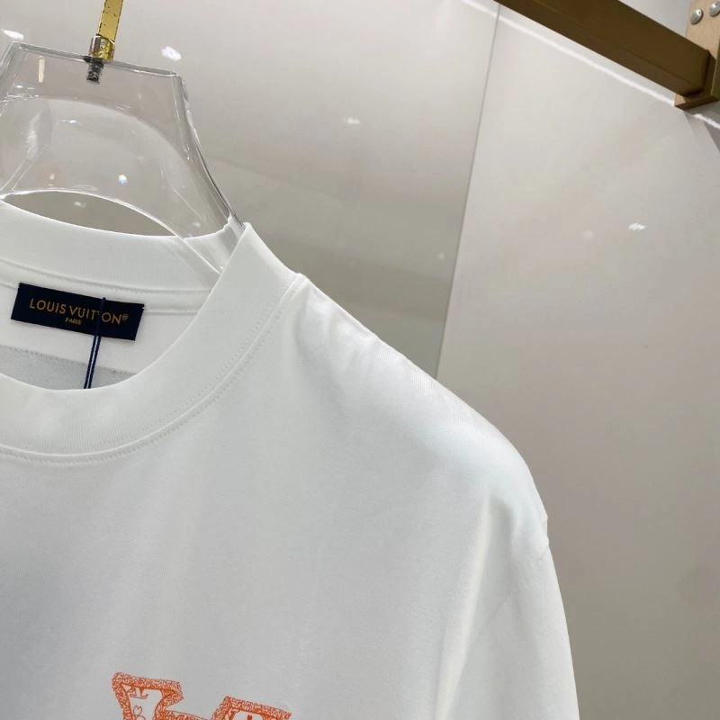 Contemporary Louis Vuitton T-Shirts 135250