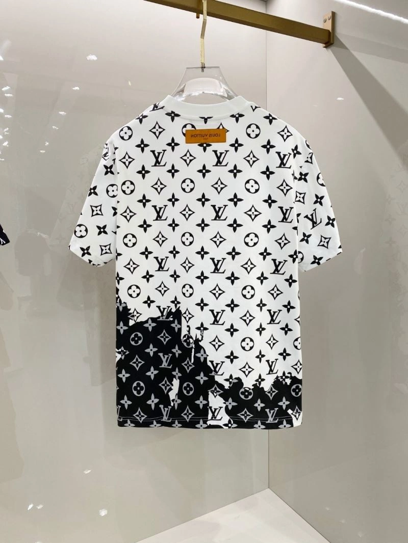 Contemporary Louis Vuitton T-Shirts 135239