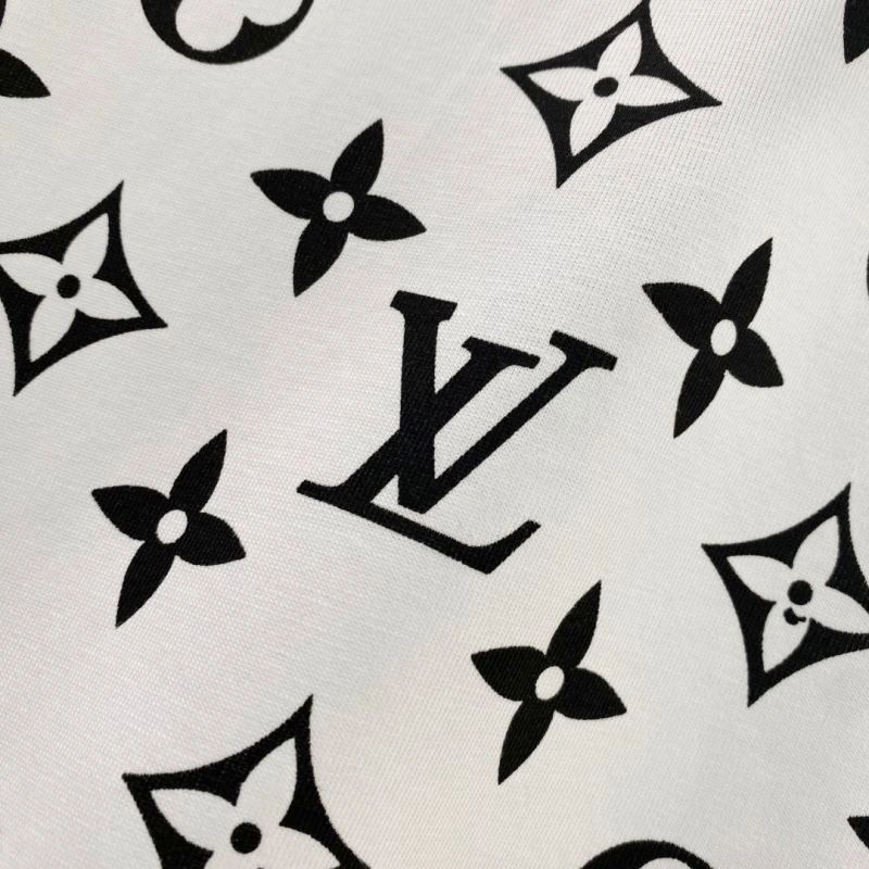 Contemporary Louis Vuitton T-Shirts 135239