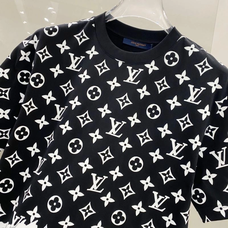 TravelReady Louis Vuitton T-Shirts 135258