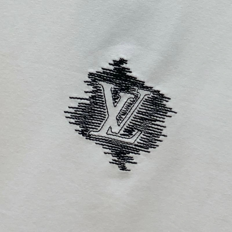 Louis Vuitton T-Shirts Snug 135230
