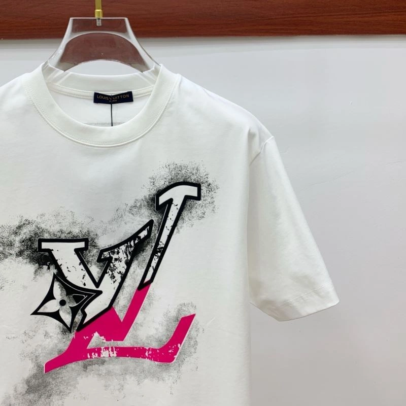 Upgraded Louis Vuitton T-Shirts 135255