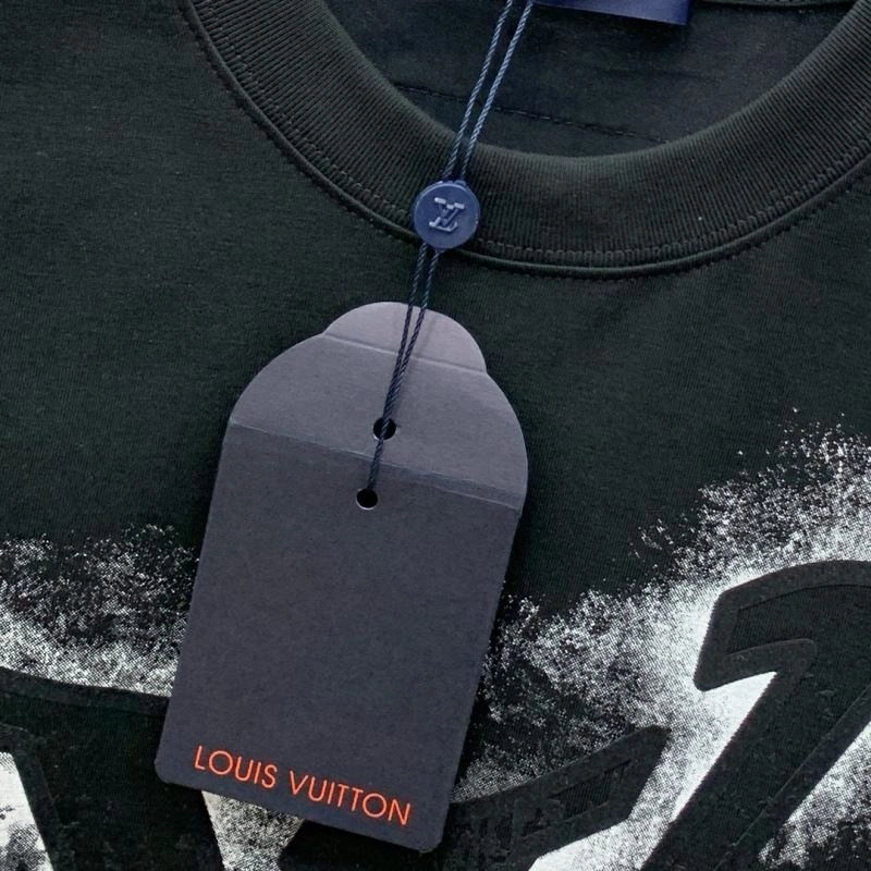 Louis Vuitton T-Shirts Contemporary 135251