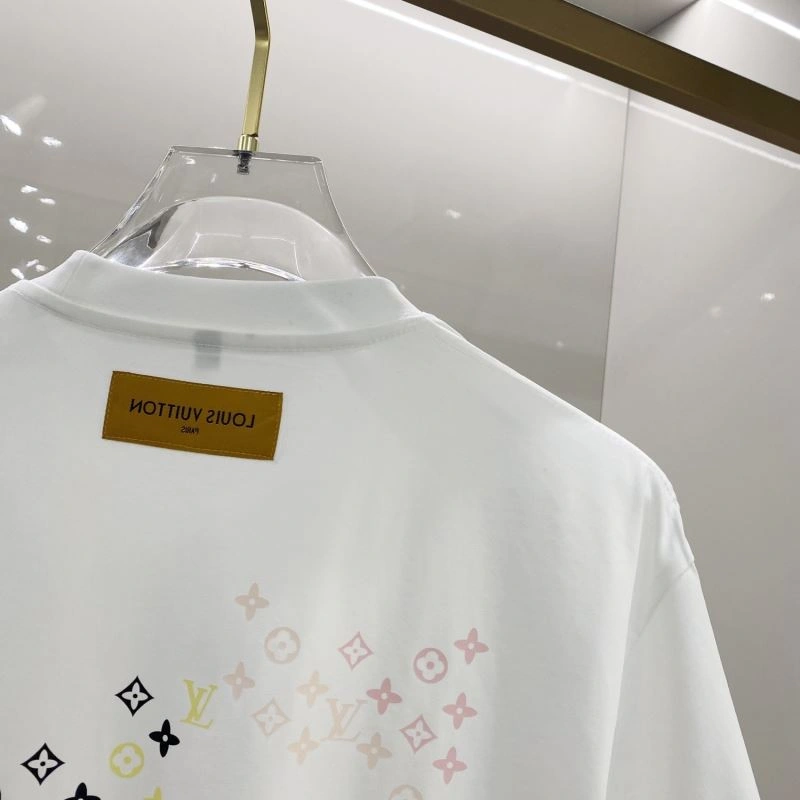 Louis Vuitton T-Shirts WeatherProof 135236