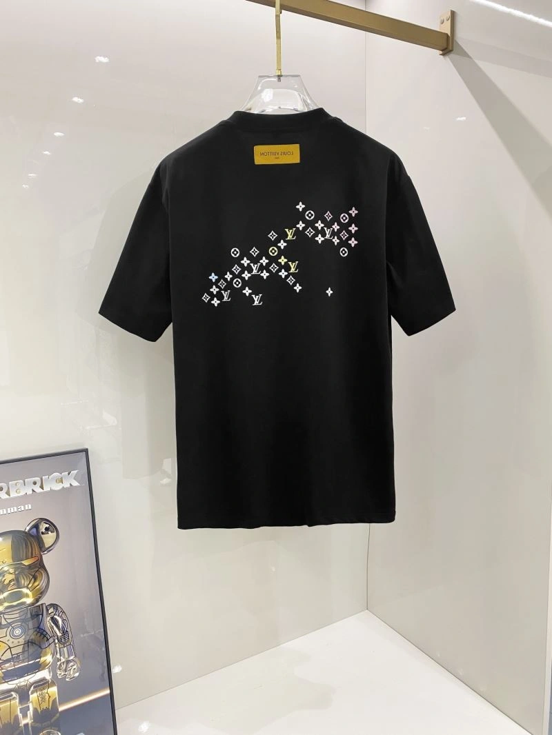 Louis Vuitton T-Shirts Minimalist 135264
