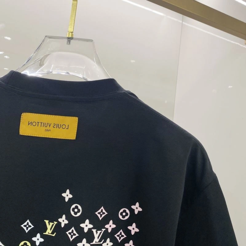 Louis Vuitton T-Shirts Minimalist 135264