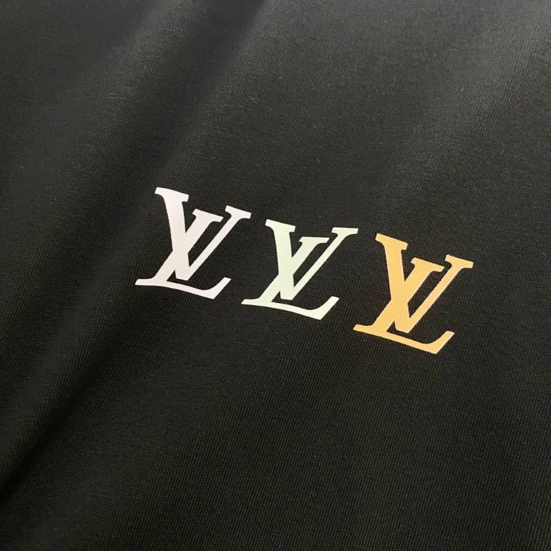 Louis Vuitton T-Shirts Minimalist 135264