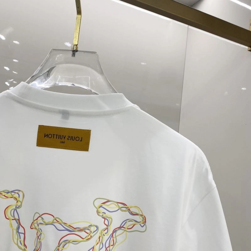 Effortless Louis Vuitton T-Shirts 135247