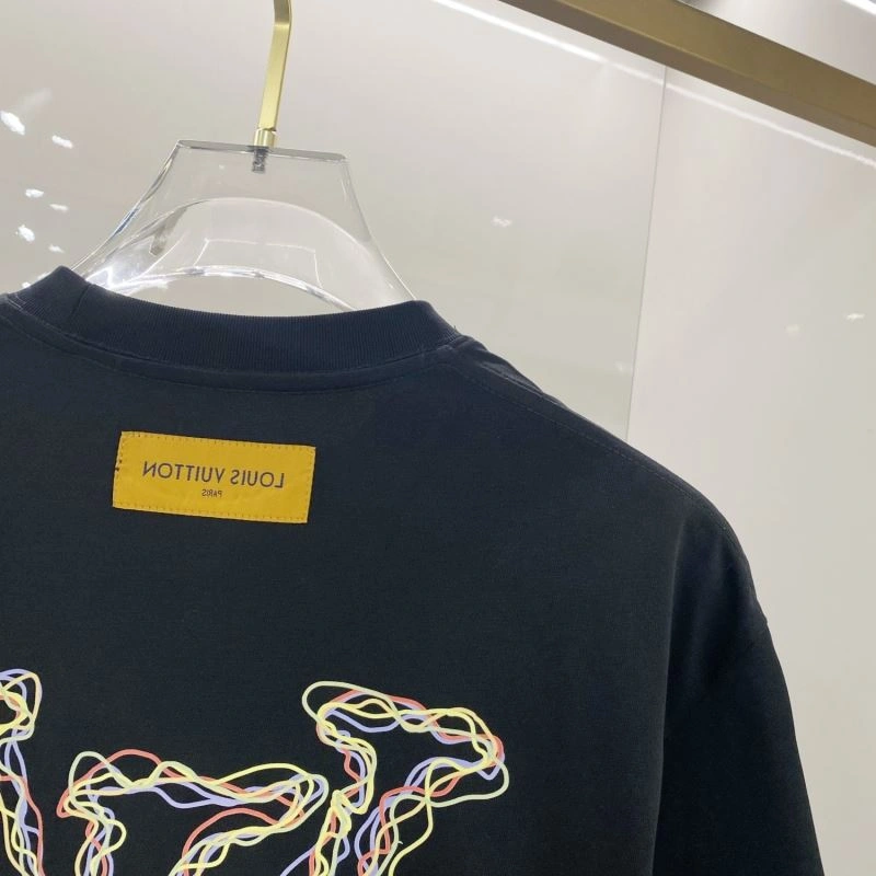 Louis Vuitton T-Shirts Minimalist 135242