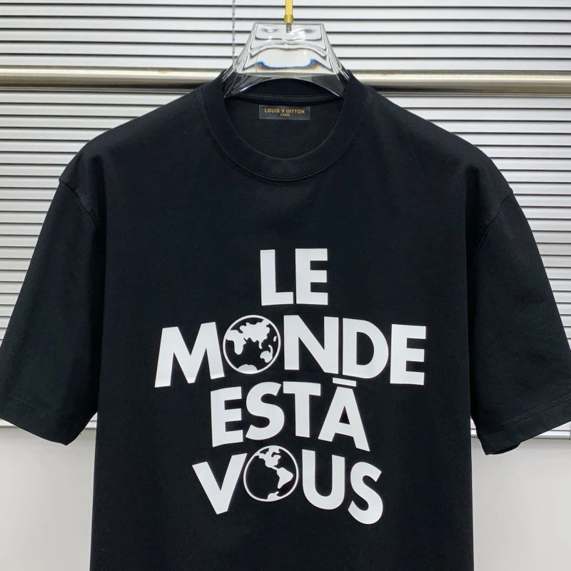 Classic Louis Vuitton T-Shirts 135237