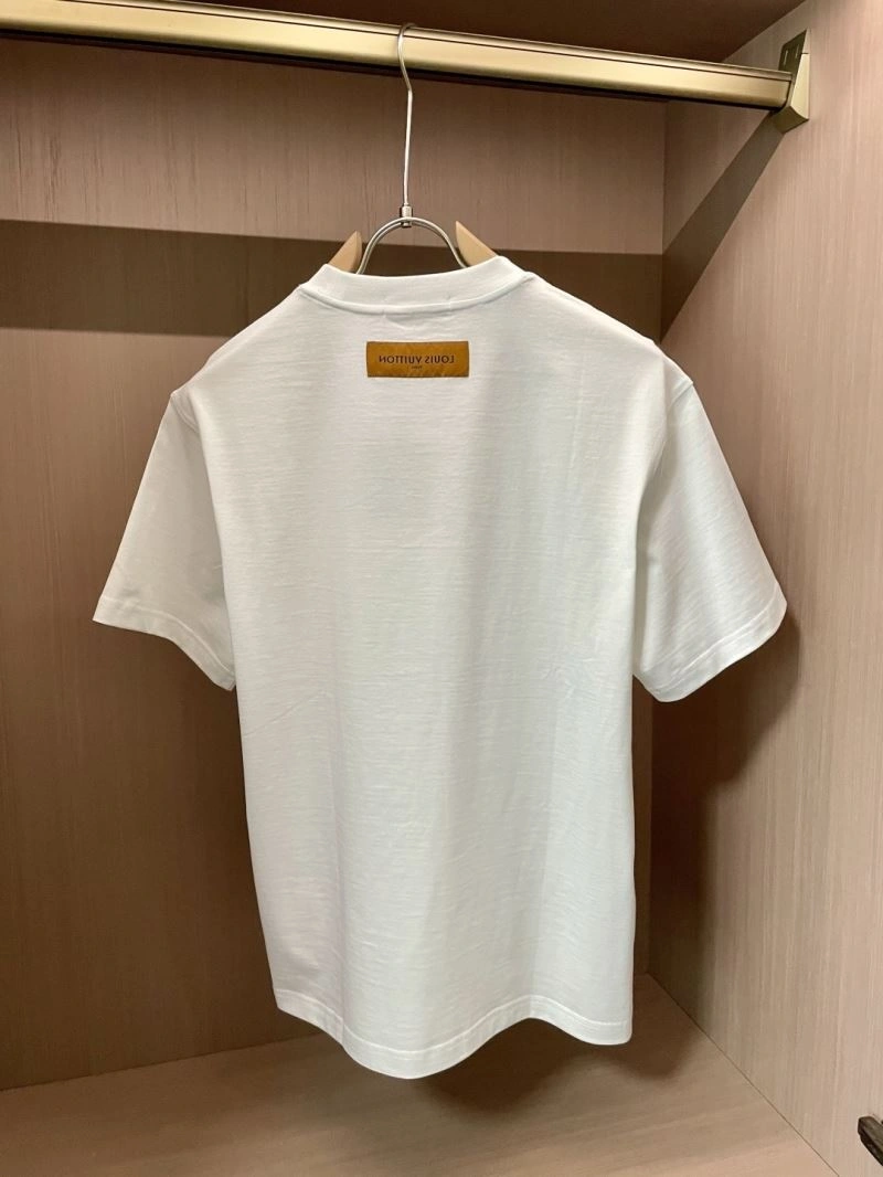 Breathable Louis Vuitton T-Shirts 135257