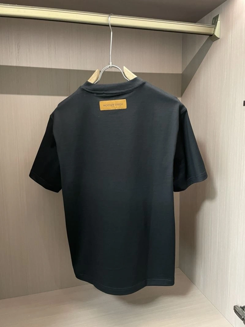 Breathable Louis Vuitton T-Shirts 135257