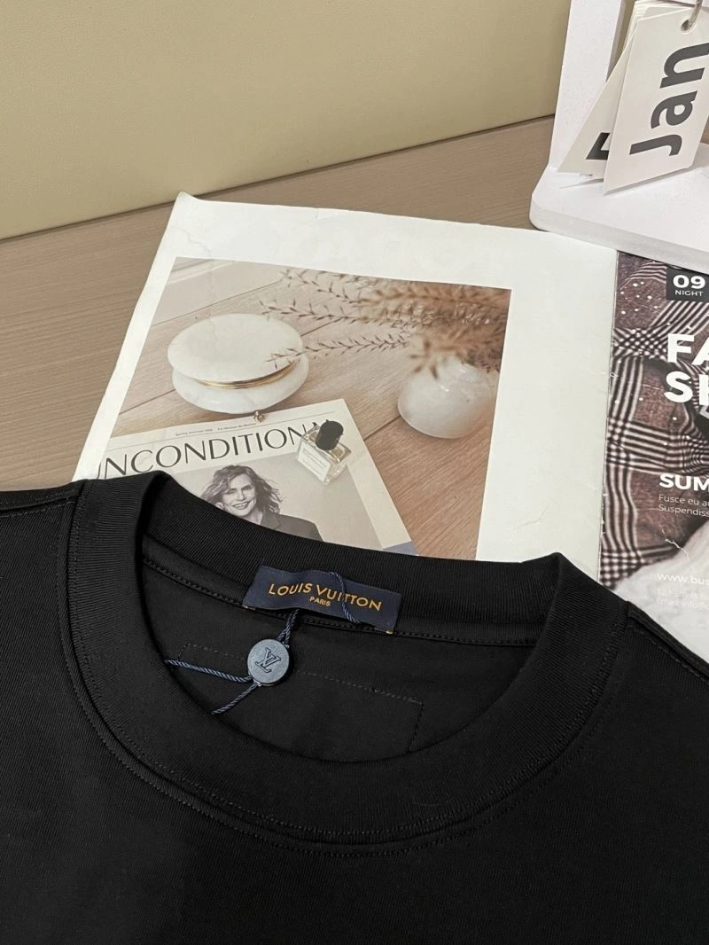Breathable Louis Vuitton T-Shirts 135257