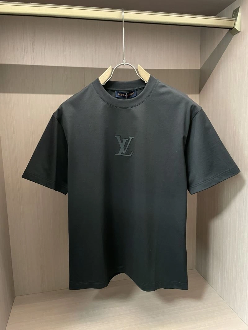 Bright Louis Vuitton T-Shirts 135261