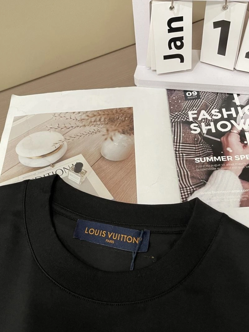 Louis Vuitton T-Shirts StreetReady 135259