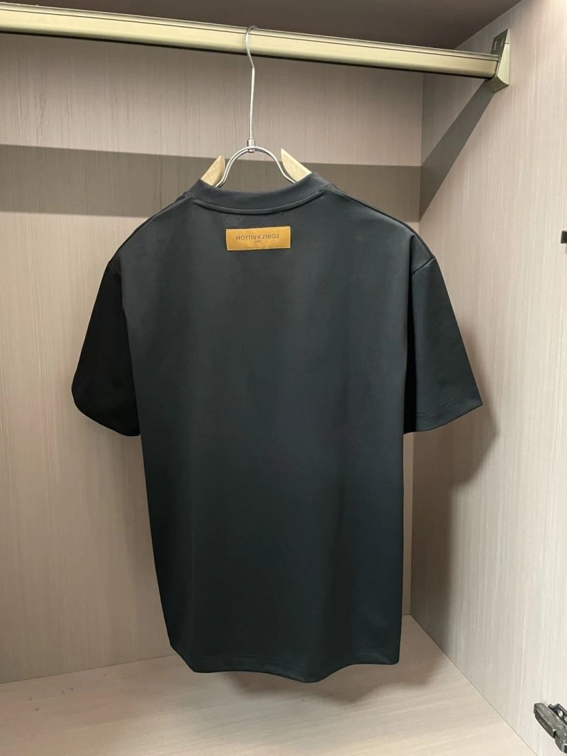 Louis Vuitton T-Shirts ComfortFit 135233