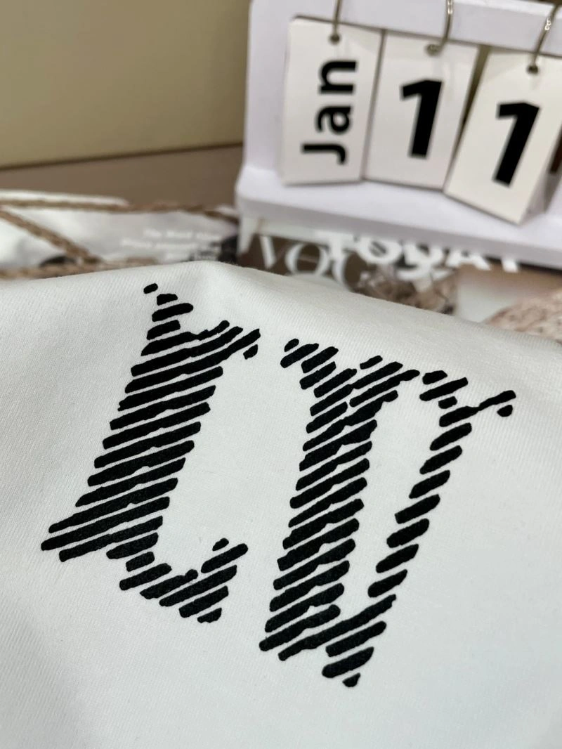 Colorful Louis Vuitton T-Shirts 135229