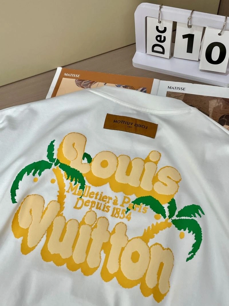 Louis Vuitton T-Shirts Sophisticated 135224