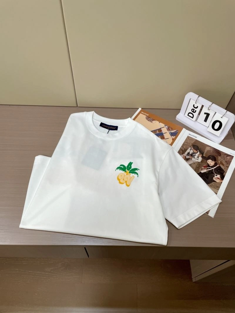 Louis Vuitton T-Shirts Sophisticated 135224