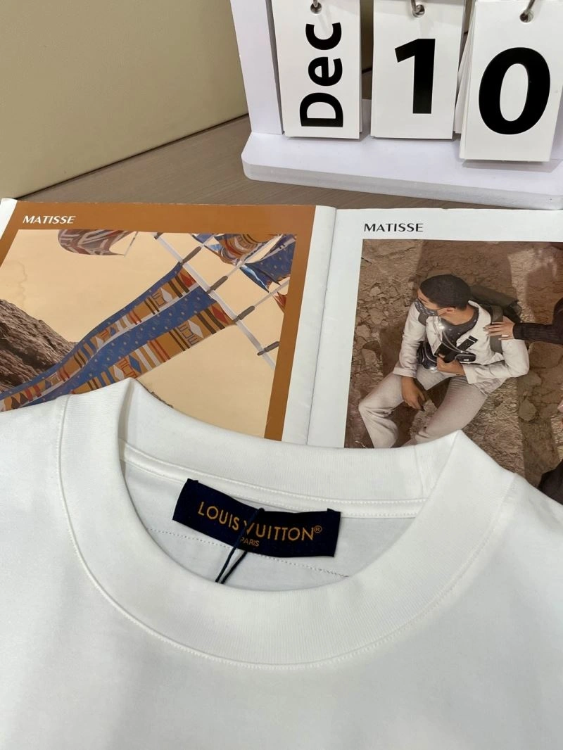 Louis Vuitton T-Shirts Sophisticated 135224