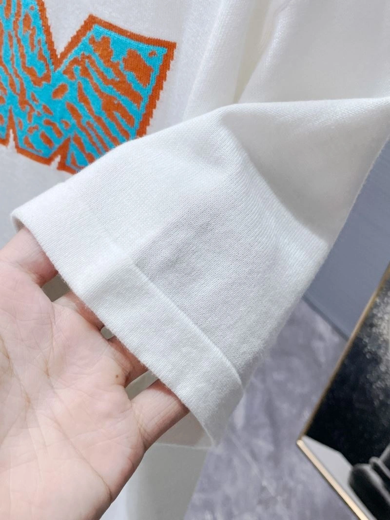 Breathable Louis Vuitton T-Shirts 135223