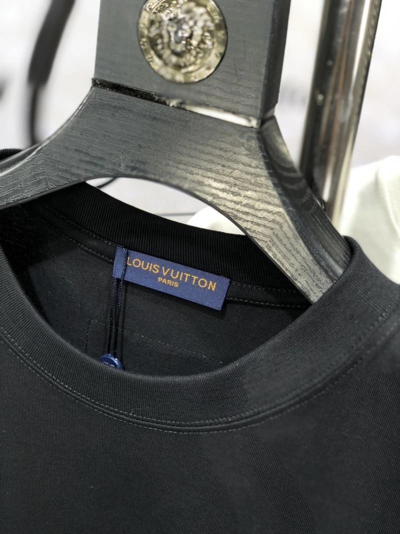 Louis Vuitton T-Shirts Unisex 135219