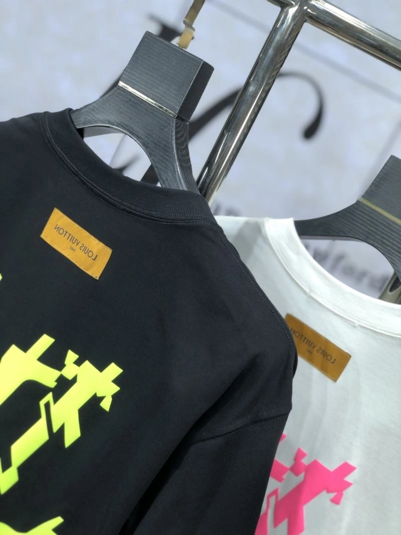 Louis Vuitton T-Shirts Unisex 135219