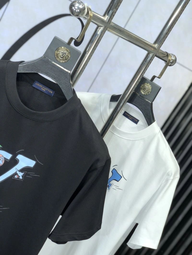 Louis Vuitton T-Shirts Neat 135201