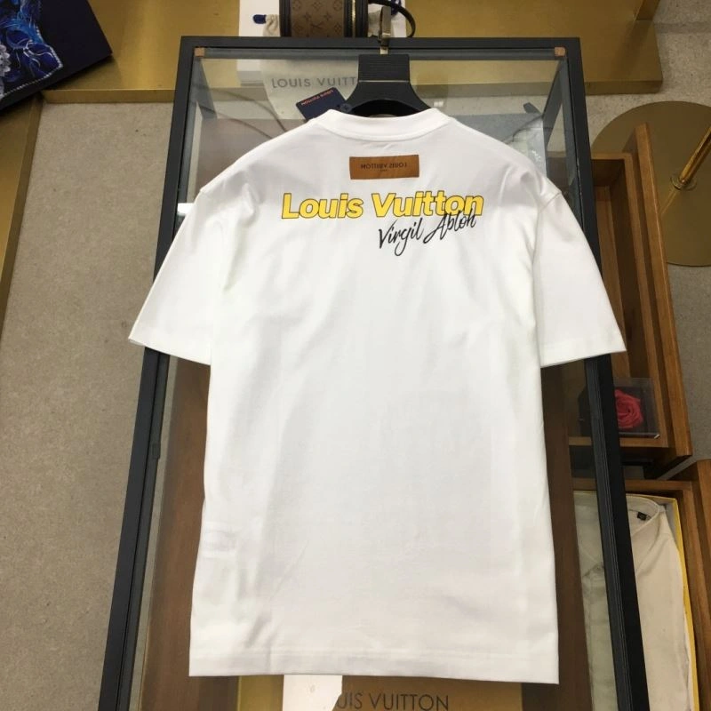 Minimalist Louis Vuitton T-Shirts 135199