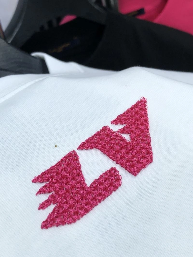 Comfortable Louis Vuitton T-Shirts 135207