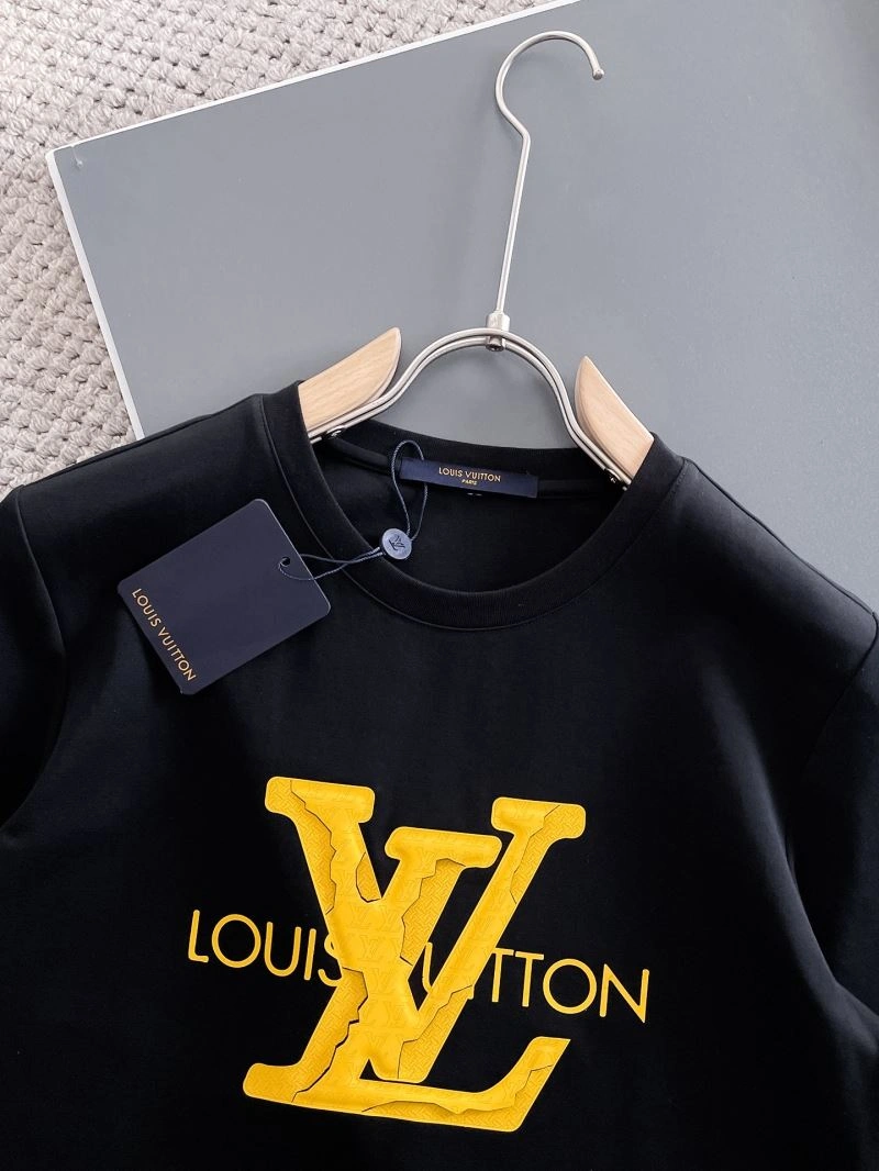 Louis Vuitton T-Shirts ComfortFit 135208