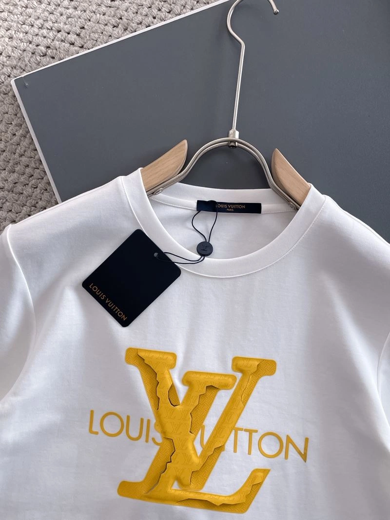 Popular Louis Vuitton T-Shirts 135202