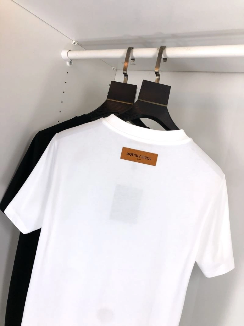 AllSeason Louis Vuitton T-Shirts 135215