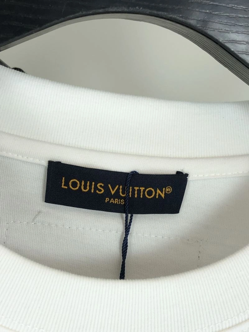AllSeason Louis Vuitton T-Shirts 135215