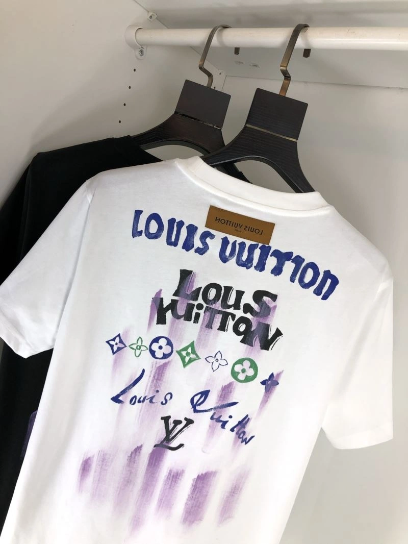 Louis Vuitton T-Shirts Resilient 135212