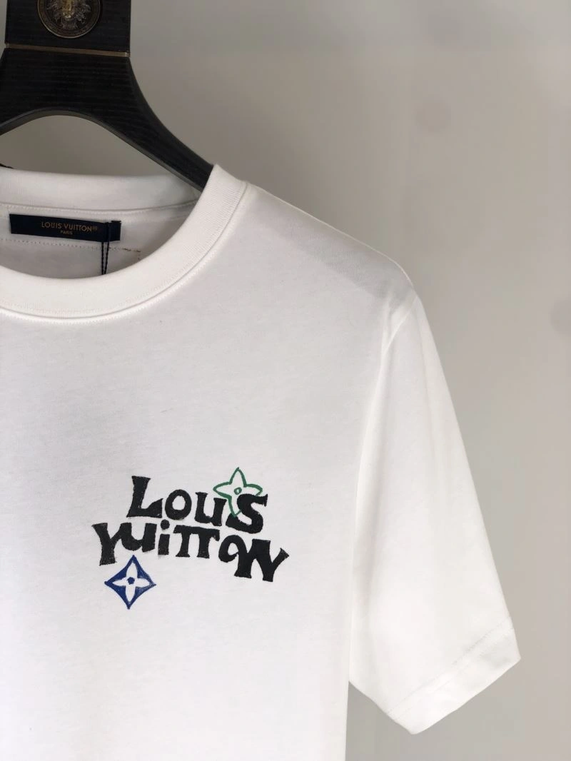 Louis Vuitton T-Shirts Resilient 135212
