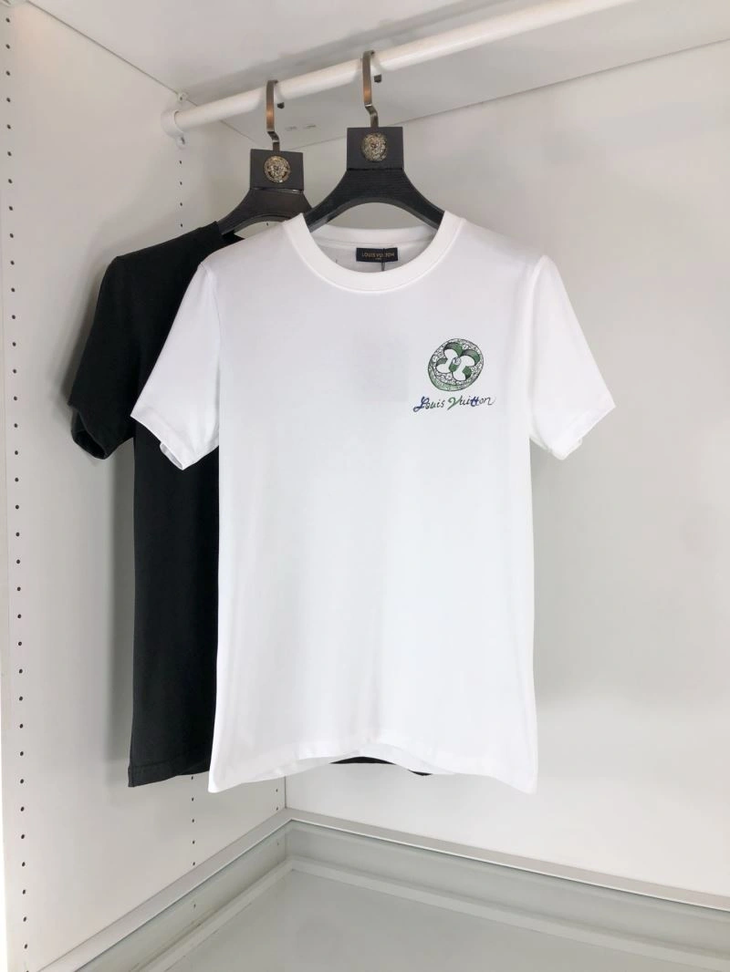 Premium Louis Vuitton T-Shirts 135217
