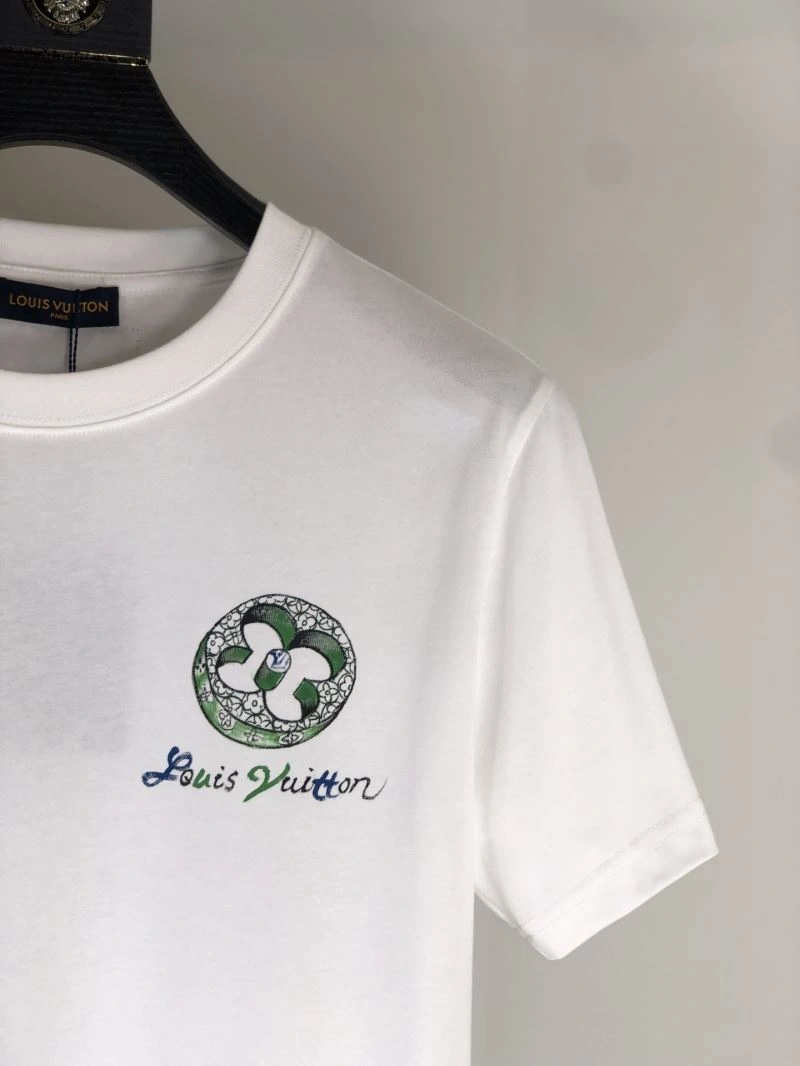 Premium Louis Vuitton T-Shirts 135217