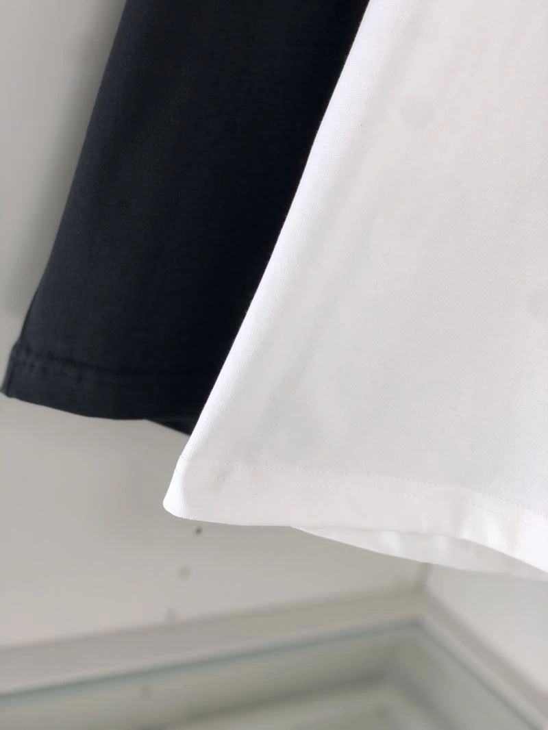 Premium Louis Vuitton T-Shirts 135217